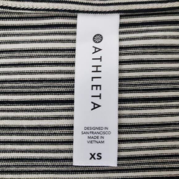 Athleta Cloudlight Stratus Striped Top In Whisper Stripe Black White Size XS - Picture 11 of 12